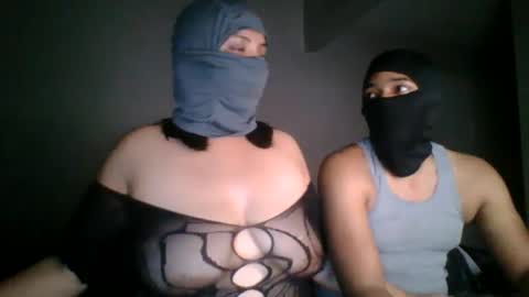 Snapshot of fineassmexican2224 chatting on 09-21-25, 05:42 fineassmexican2224 online show from 09-21-25, 05:42