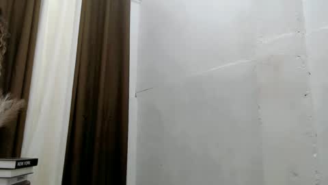 Jasmine online show from 10-20-25, 12:22