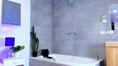 Snapshot of finnky1 chatting on 01-25-25, 04:34 finnky1 online show from 01-25-25, 04:34