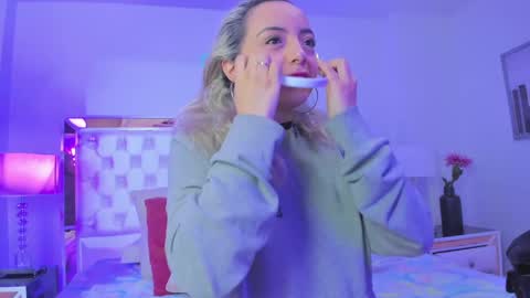 Snapshot of finnky1 chatting on 02-11-25, 04:11 finnky1 online show from 02-11-25, 04:11