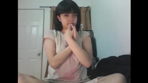 Snapshot of finnky1 chatting on 10-10-25, 04:22 finnky1 online show from 10-10-25, 04:22