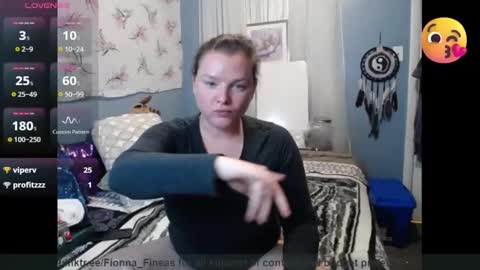 Snapshot of fionna_fineas chatting on 10-24-25, 10:17 Fionna online show from 10-24-25, 10:17