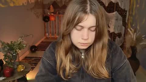 fiora online show from 10-27-25, 01:37