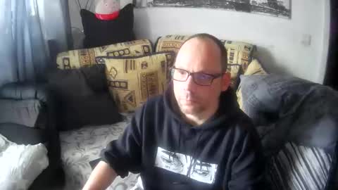 Snapshot of fips1981 chatting on 04-06-26, 08:15 fips1981 online show from 04-06-26, 08:15