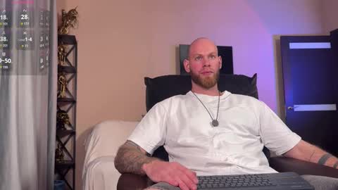 Snapshot of firebeard_ chatting on 01-09-26, 02:42 Alex online show from 01-09-26, 02:42