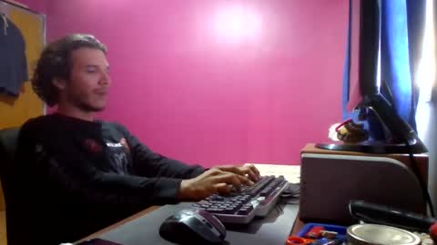 Ricardo online show from 02-22-25, 04:09