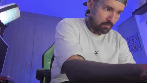 Snapshot of fisherrman666 chatting on 11-13-25, 02:21 fisherrman666 online show from 11-13-25, 02:21