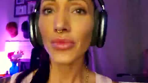 Snapshot of fit_sxy_siouxsie chatting on 09-09-25, 09:20 fit_sxy_siouxsie online show from 09-09-25, 09:20