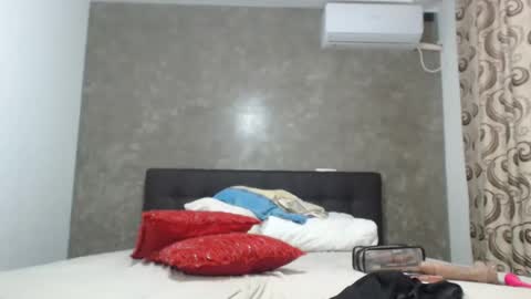 Snapshot of fitbarbiedoll chatting on 01-27-25, 12:37 FitBarbieDoll online show from 01-27-25, 12:37