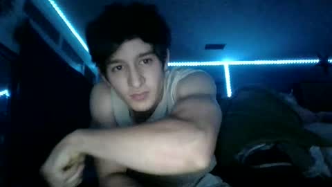 Snapshot of fitboi321 chatting on 04-04-26, 05:16 fitboi321 online show from 04-04-26, 05:16