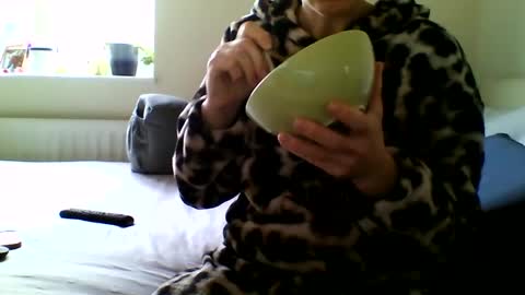 Snapshot of fitbut chatting on 01-04-25, 11:11 Fitbut online show from 01-04-25, 11:11