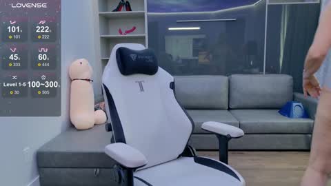 Bianca online show from 11-28-25, 03:14