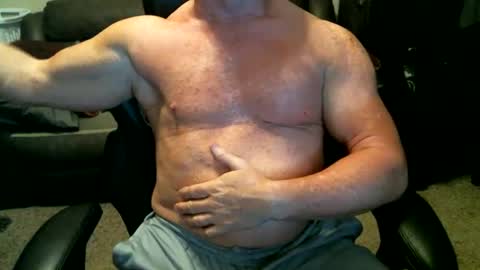 fitguy40 online show from 01-02-25, 04:20