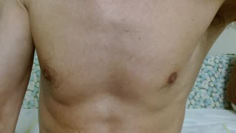 Snapshot of fithotguy90 chatting on 01-04-25, 11:59 Luis online show from 01-04-25, 11:59