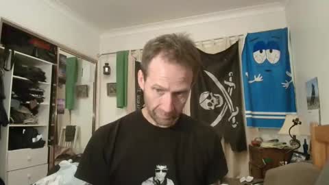 Snapshot of fitsandpics chatting on 01-29-25, 11:20 wolfgangfox online show from 01-29-25, 11:20