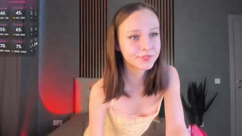 Snapshot of fixielu chatting on 02-19-26, 10:00 im Linda please give me thumbs up online show from 02-19-26, 10:00