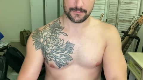 Snapshot of fixxxer81 chatting on 01-11-25, 02:47 fixxxer81 online show from 01-11-25, 02:47