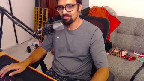 fizz6572 online show from 10-18-25, 07:14