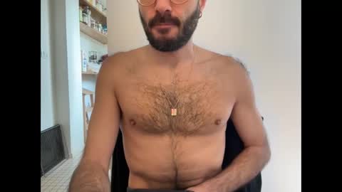 Snapshot of fla85 chatting on 02-24-25, 12:16 Fla is short for Flavio online show from 02-24-25, 12:16