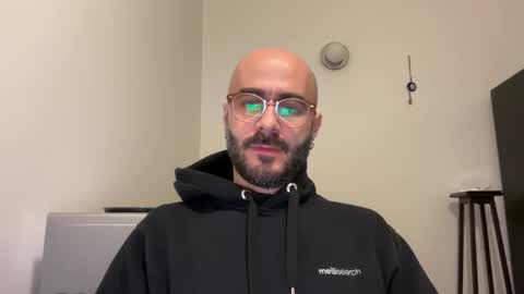 Snapshot of fla85 chatting on 11-04-25, 07:24 Fla is short for Flavio online show from 11-04-25, 07:24