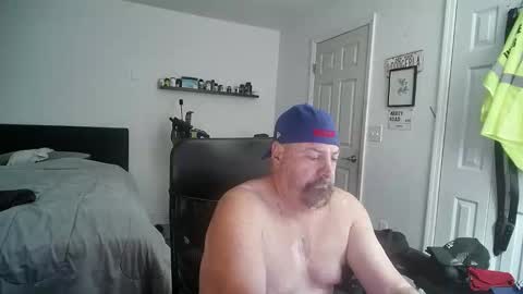 Florida guy online show from 11-17-25, 02:39
