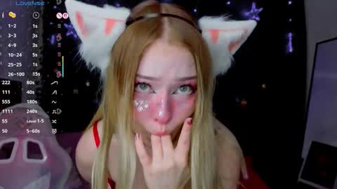 Sophie online show from 12-23-25, 04:10