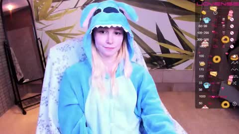 FlexiMona online show from 02-15-26, 10:17