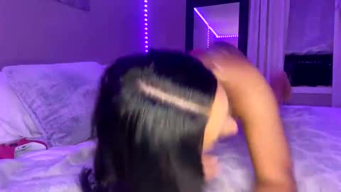 Roxy online show from 02-21-25, 07:01