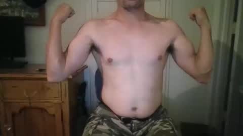 Snapshot of flfunguy1985 chatting on 11-03-25, 10:27 flfunguy1985 online show from 11-03-25, 10:27