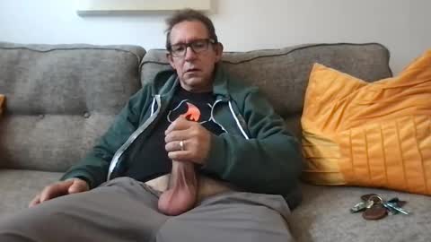 Flickrbrite online show from 12-16-24, 07:32