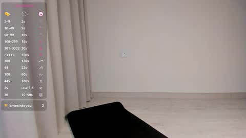 Emely  online show from 11-21-25, 07:07