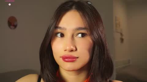 Viola online show from 11-05-25, 04:34