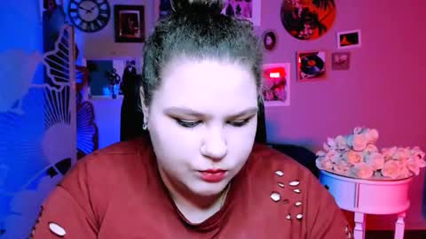 Snapshot of florenceanderson_ chatting on 03-12-26, 08:53 florenceanderson_ online show from 03-12-26, 08:53