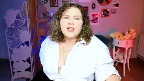 Snapshot of florenceanderson_ chatting on 03-14-26, 06:57 florenceanderson_ online show from 03-14-26, 06:57