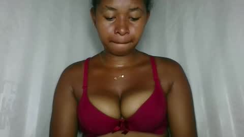 florencia011 online show from 12-01-25, 11:48