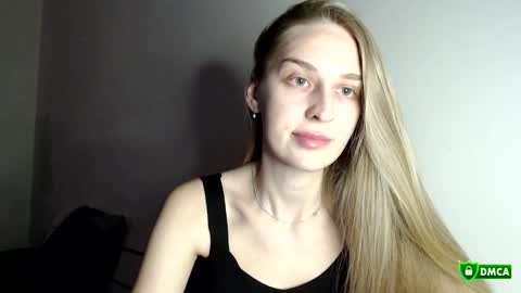 Snapshot of florisalberta chatting on 10-16-25, 07:48 Florisa online show from 10-16-25, 07:48