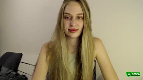 Snapshot of florisalberta chatting on 10-19-25, 08:53 Florisa online show from 10-19-25, 08:53