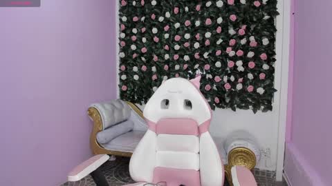 Dulce online show from 01-18-25, 11:43