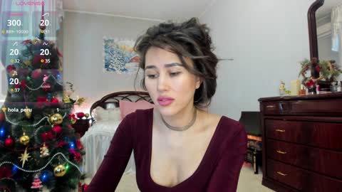 Snapshot of flower_nicole chatting on 12-17-24, 02:01 Nicole online show from 12-17-24, 02:01