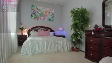 Snapshot of flower_nicole chatting on 03-03-25, 04:25 Nicole online show from 03-03-25, 04:25