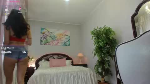 Snapshot of flower_nicole chatting on 03-03-25, 07:32 Nicole online show from 03-03-25, 07:32