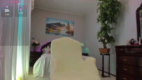 Snapshot of flower_nicole chatting on 09-10-25, 01:05 Nicole online show from 09-10-25, 01:05