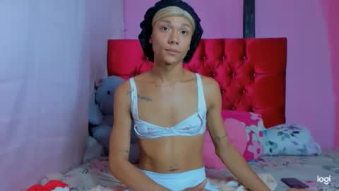 Flower weed online show from 03-21-26, 05:12