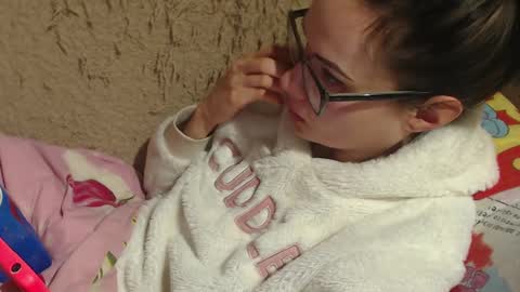 say meow and send tip  online show from 02-05-25, 10:01