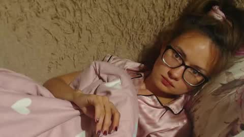 say meow and send tip  online show from 09-08-25, 05:12