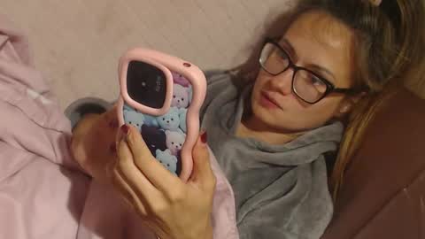 say meow and send tip  online show from 09-26-25, 03:16