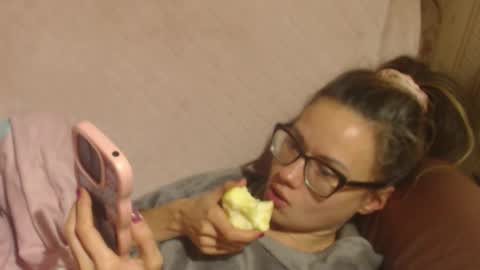 say meow and send tip  online show from 11-21-25, 11:58