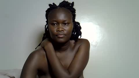 Snapshot of flowerdiva002 chatting on 11-14-25, 10:18 flowerdiva002 online show from 11-14-25, 10:18