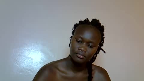 Snapshot of flowerdiva002 chatting on 11-26-25, 01:01 flowerdiva002 online show from 11-26-25, 01:01