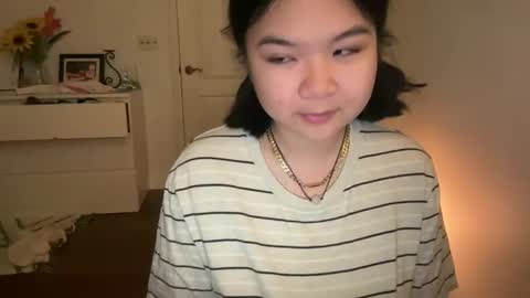 Snapshot of flowerlvr chatting on 01-20-25, 05:59 flowerlvr online show from 01-20-25, 05:59